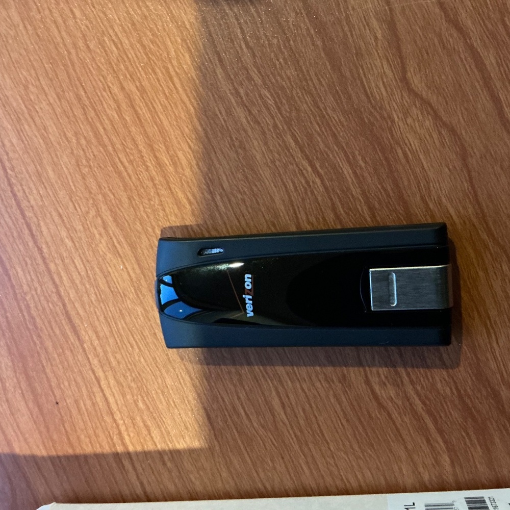 4G USB Modem - Picture 4 of 4